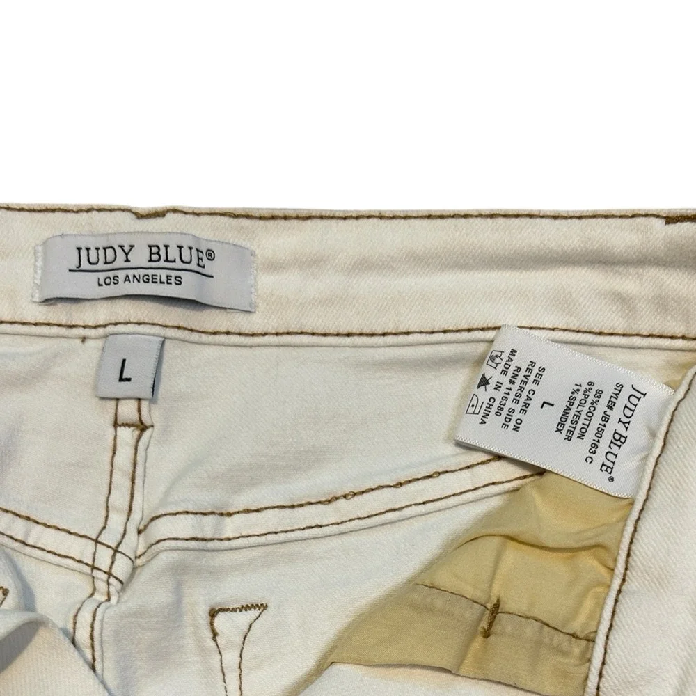 JUDY BLUE Curvy High Rise Ecru Denim Shorts sz L Distressed Raw Hem JB150163-C - Picture 9 of 10